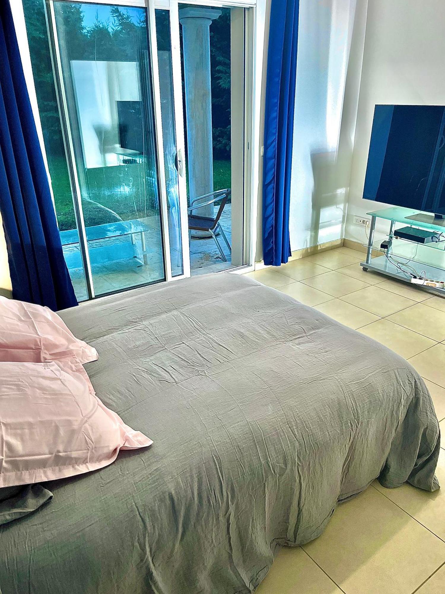 Room In House 빌레폰타이네 외부 사진